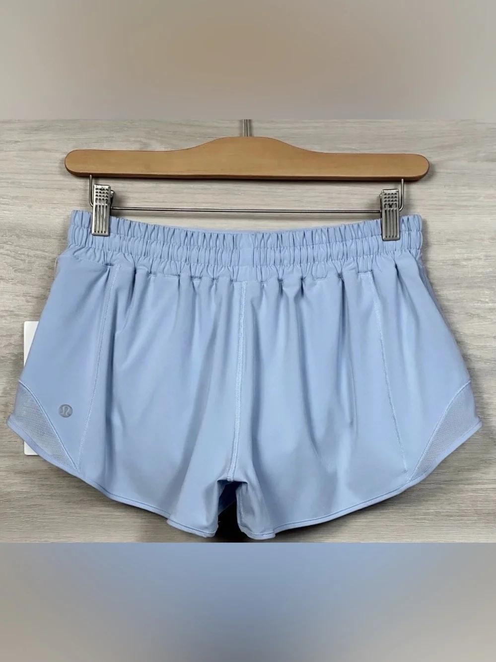 NWT Lululemon Hotty Hot 🔥 LR Shorts 2.5 